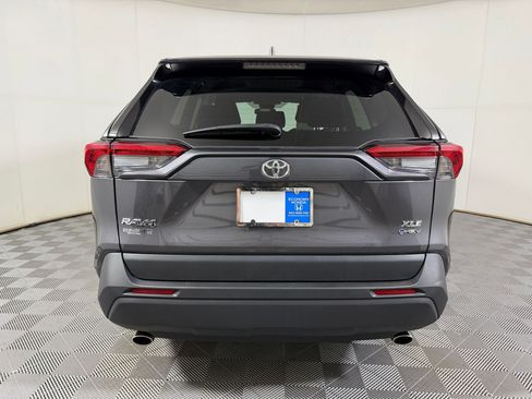 Used 2025 Toyota RAV4 XLE AWD/4WD image 8