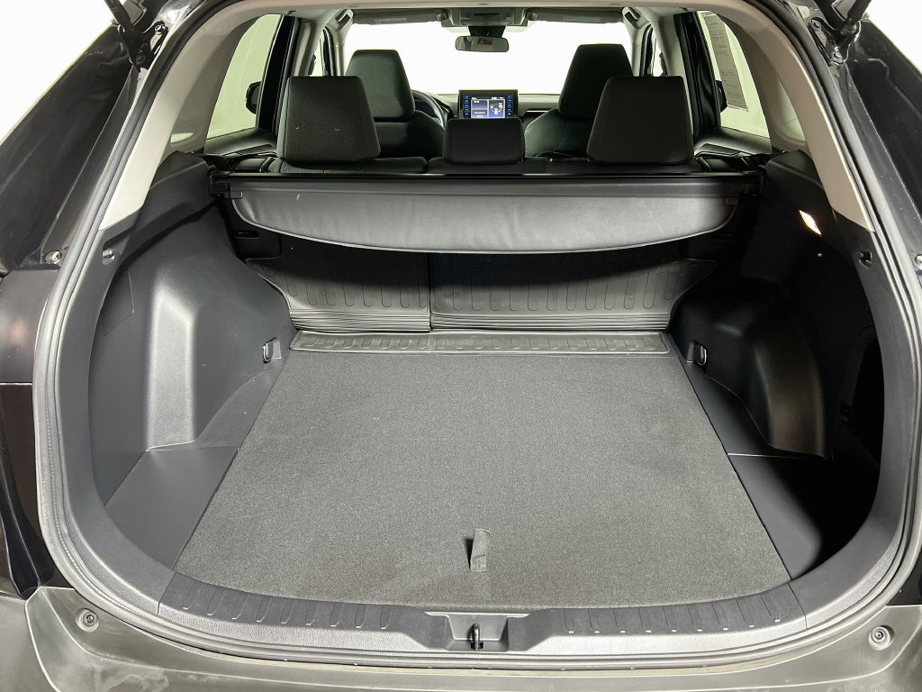 Certified 2021 Toyota RAV4 XLE AWD/4WD image 21