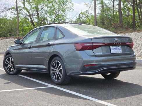 Used 2025 Volkswagen Jetta Sport FWD image 18