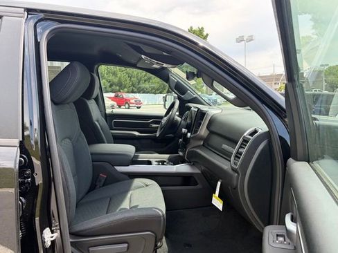 New 2026 RAM 1500 4x4 Crew Cab image 26