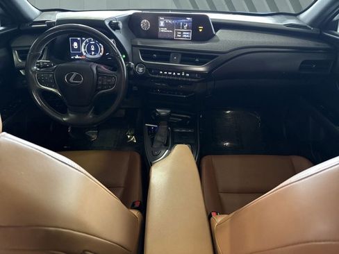 Used 2020 Lexus UX 200 w/ Premium Package image 12