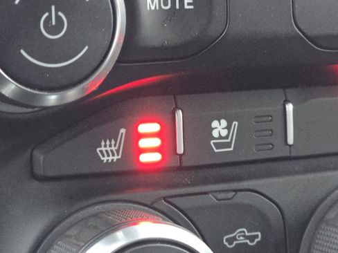 Used 2022 RAM 1500 Laramie image 6