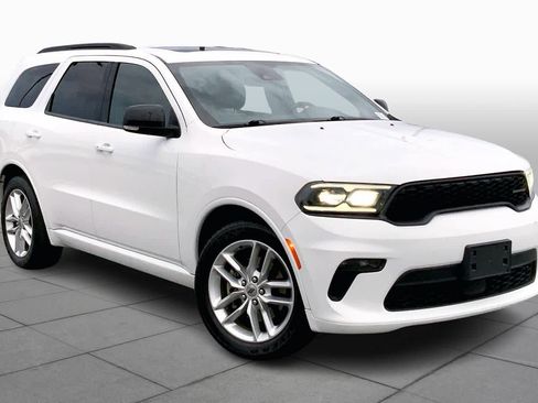 Used 2023 Dodge Durango GT image 2