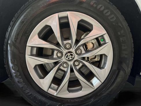 Used 2022 Toyota Sienna XLE FWD image 35