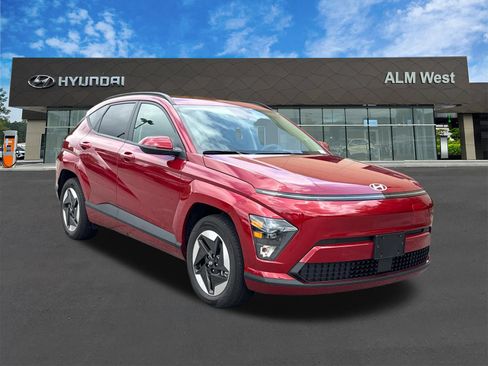 Used 2025 Hyundai Kona SEL FWD image 3