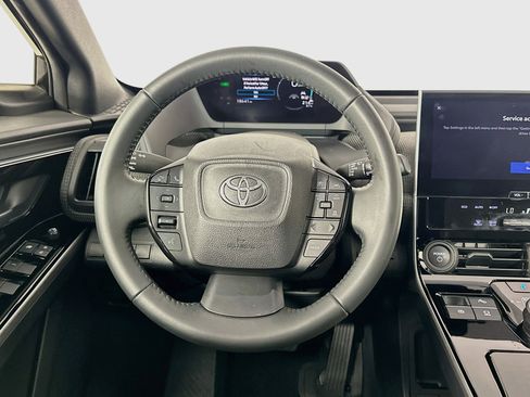 Used 2023 Toyota bZ4X FWD image 18