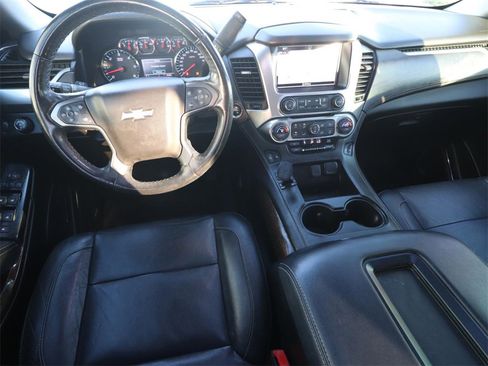 Used 2019 Chevrolet Tahoe LT w/ LT Signature Package image 8