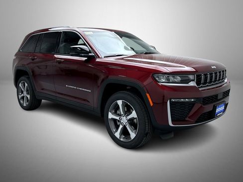 New 2026 Jeep Grand Cherokee Limited AWD/4WD image 3