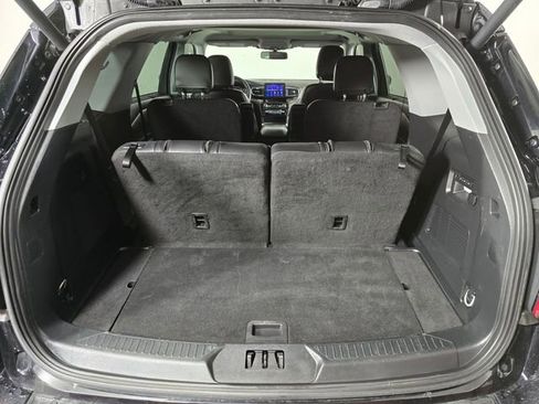 Used 2023 Ford Explorer Limited image 14