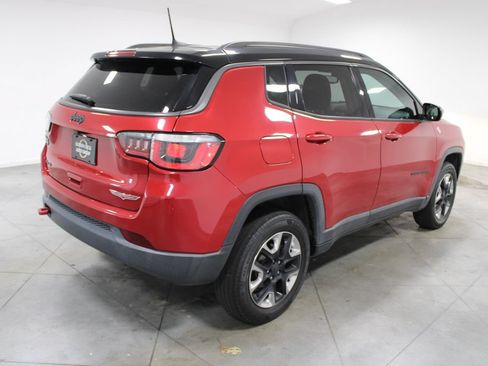 Used 2018 Jeep Compass Trailhawk w/ Leather Interior Group AWD/4WD image 9