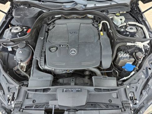Used 2016 Mercedes-Benz E 350 4MATIC Sedan image 33