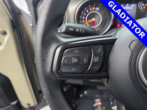 Used 2022 Jeep Gladiator Sport image 20