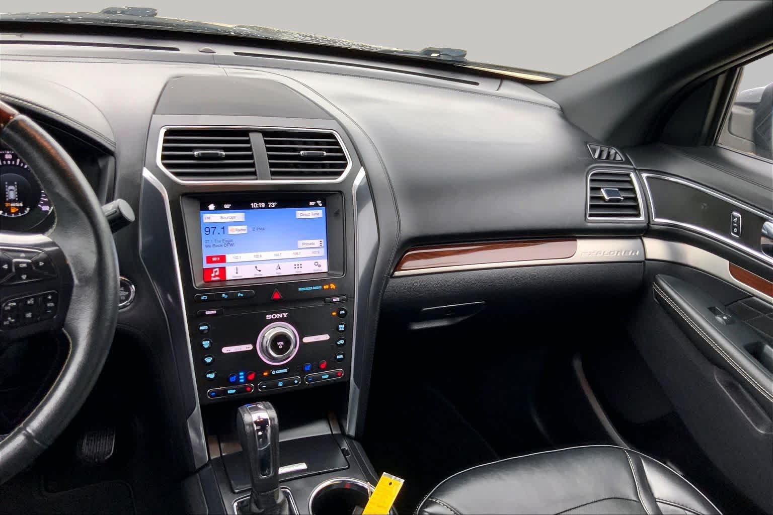 Used 2019 Ford Explorer Platinum AWD/4WD image 7