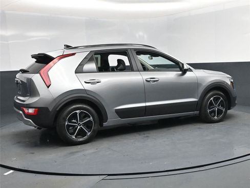 New 2026 Kia Niro EX image 7