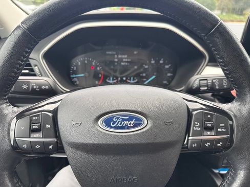 Used 2021 Ford Escape SE w/ SE Sport Appearance Package AWD/4WD image 7