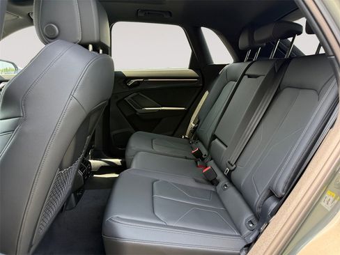 New 2025 Audi Q3 2.0T Premium image 10