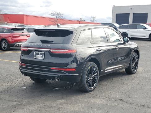 New 2026 Lincoln Corsair Premiere image 4