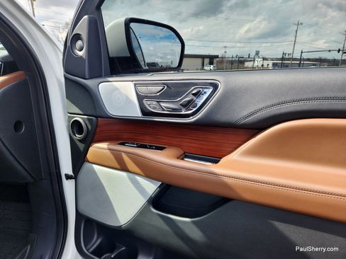 Used 2023 Lincoln Navigator Reserve image 33