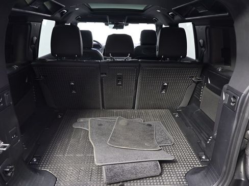 Used 2022 Land Rover Defender 110 X-Dynamic SE AWD/4WD image 19