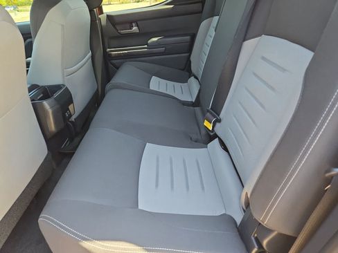 Used 2025 Toyota Tacoma TRD Sport AWD/4WD image 17