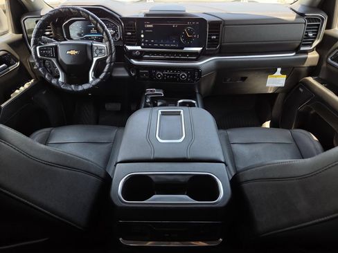 Used 2022 Chevrolet Silverado 1500 LTZ AWD/4WD image 15