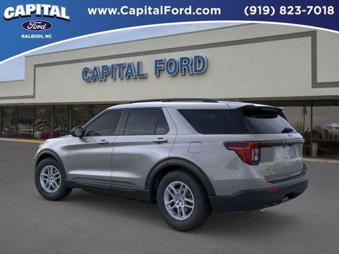 New 2026 Ford Explorer Active RWD image 4