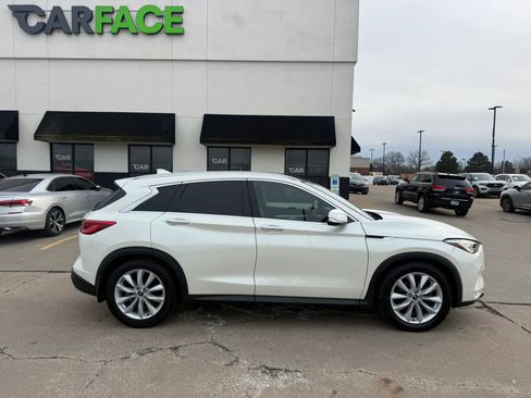 Used 2019 INFINITI QX50 Essential w/ Premium Heat Package image 18