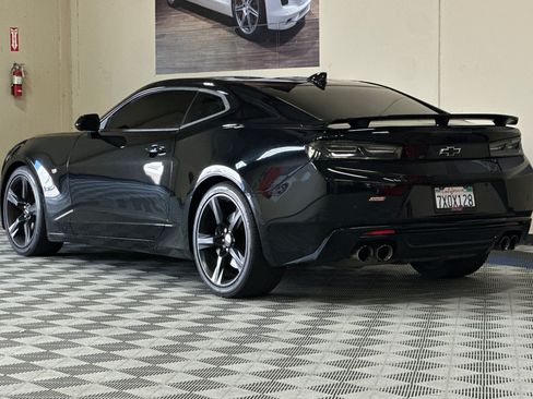 Used 2017 Chevrolet Camaro SS RWD image 6