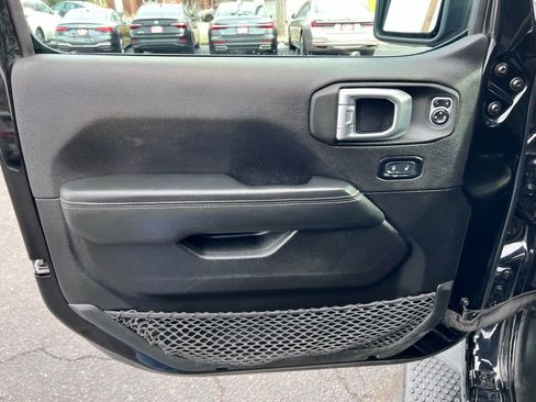 Used 2023 Jeep Wrangler Sahara w/ Cold Weather Group image 13