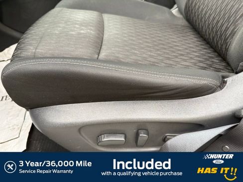 Used 2018 Nissan Rogue SV image 4