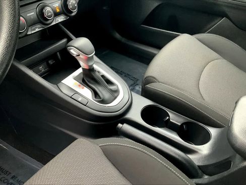 Certified 2023 Kia Forte LXS image 15