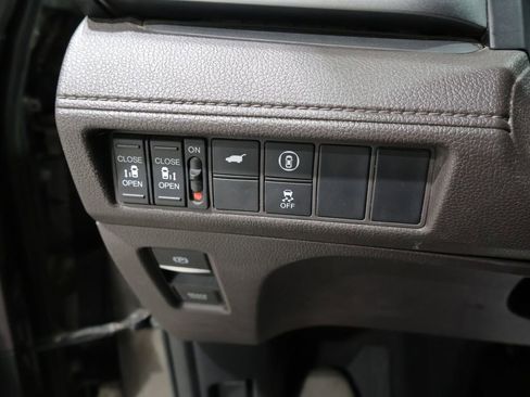 Used 2021 Honda Odyssey EX-L image 30