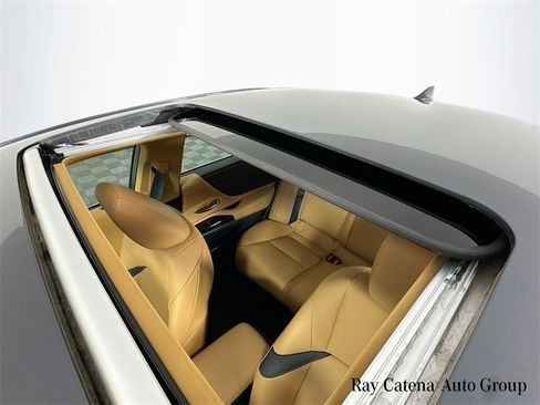 Certified 2024 Lexus ES 350 w/ Premium Package image 23