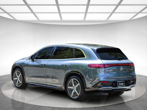 Certified 2023 Mercedes-Benz EQS 580 4MATIC SUV w/ Acoustic Comfort Package image 2