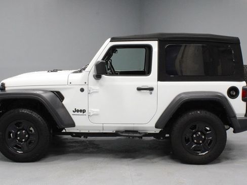 Used 2024 Jeep Wrangler Sport AWD/4WD image 7