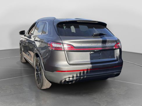 Used 2022 Lincoln Nautilus Reserve w/ Monochromatic Package image 4