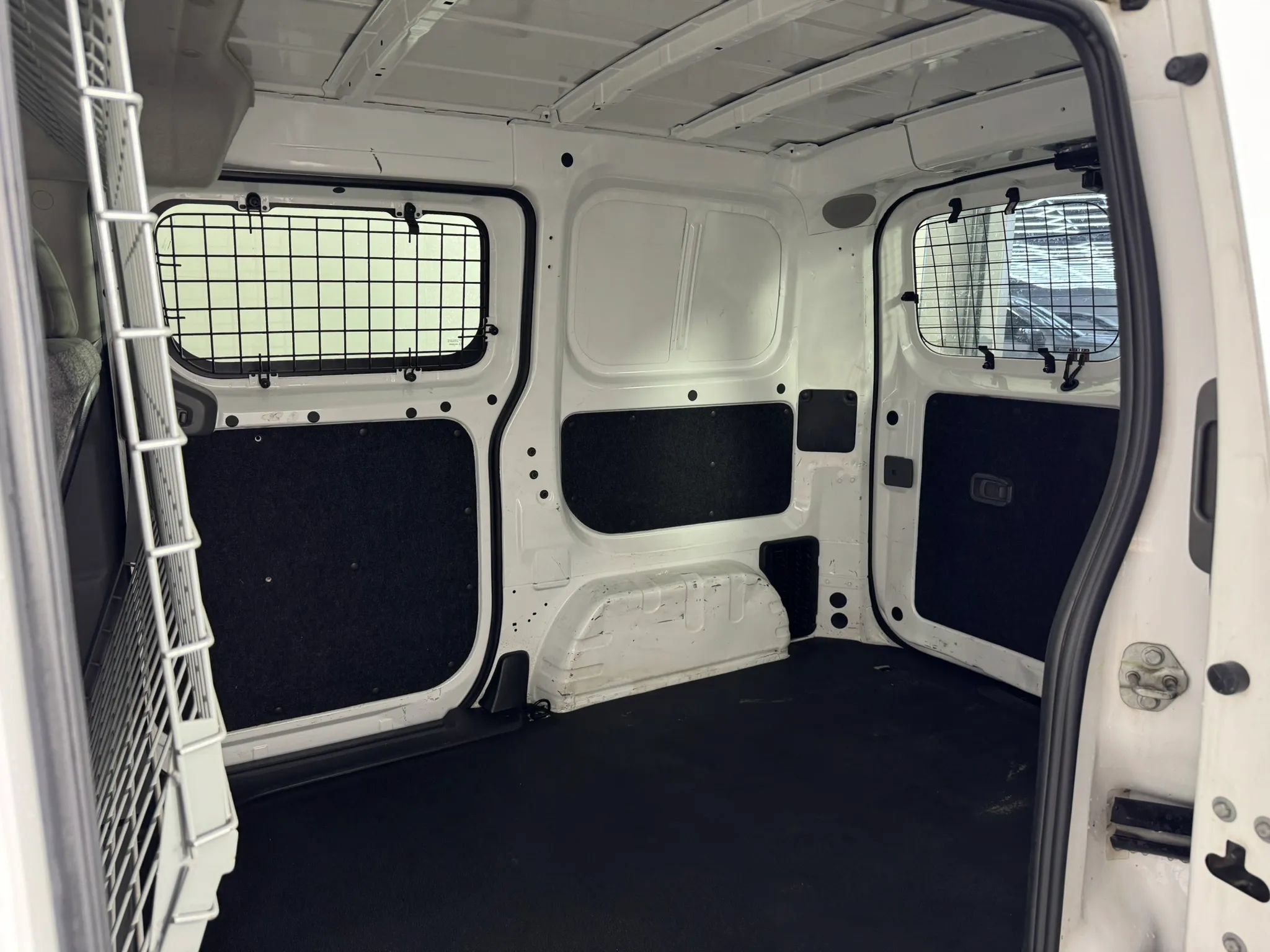Used 2018 Nissan NV200 SV w/ Navigation Package FWD image 23