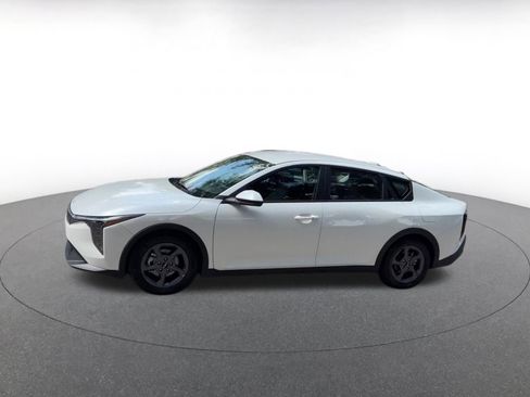 Used 2025 Kia K4 FWD image 8