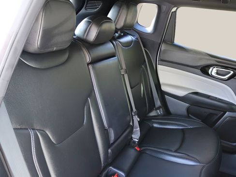 Used 2025 Jeep Compass Limited AWD/4WD image 18