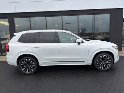 New 2026 Volvo XC90 B6 Ultra image 2