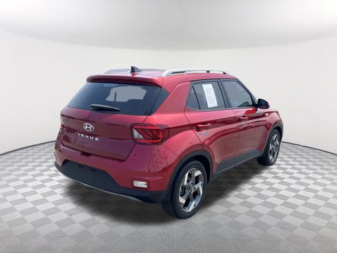 Used 2022 Hyundai Venue SEL FWD image 5