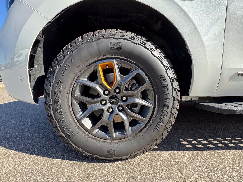Used 2025 Ford Expedition Tremor AWD/4WD image 13