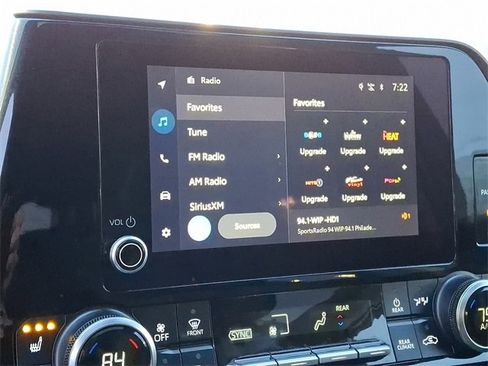 Certified 2024 Toyota Highlander XLE image 24