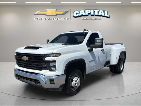 Used 2025 Chevrolet Silverado 3500 W/T AWD/4WD image 9
