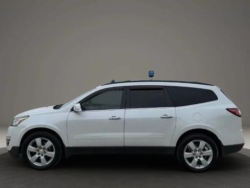 Used 2017 Chevrolet Traverse LT w/ Style and Technology Package AWD/4WD image 4