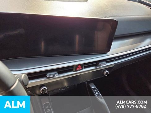 Used 2024 Kia Sorento S image 17