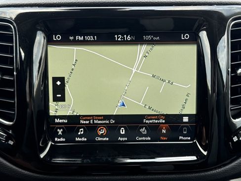 Used 2017 Jeep Compass Limited AWD/4WD image 8