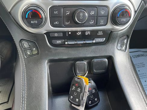 Used 2019 GMC Yukon XL SLT AWD/4WD image 24