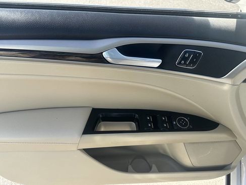 Used 2015 Ford Fusion SE w/ Equipment Group 202A image 10