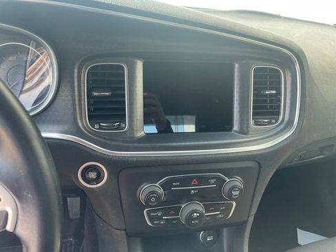 Used 2017 Dodge Charger SXT RWD image 24